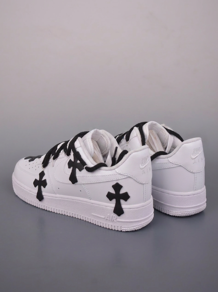 Custom Nike Air Forces 1 "Chrome Hearts"