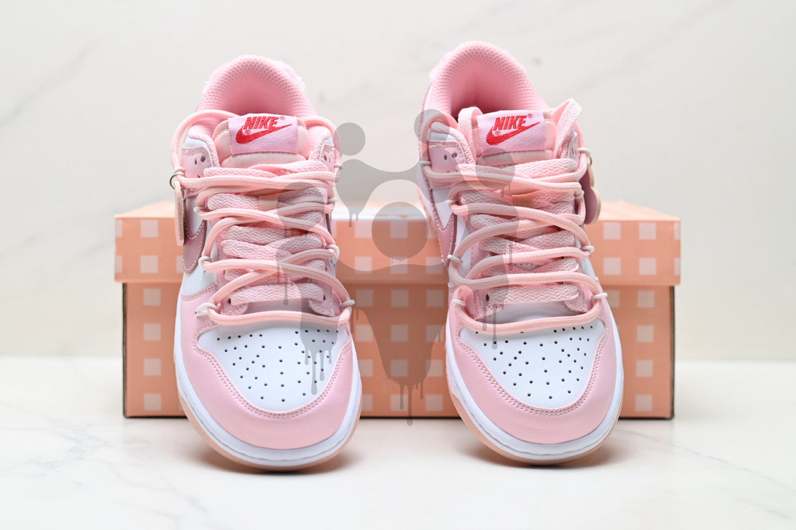 Custom Nike Dunk Low "Pink Heart"