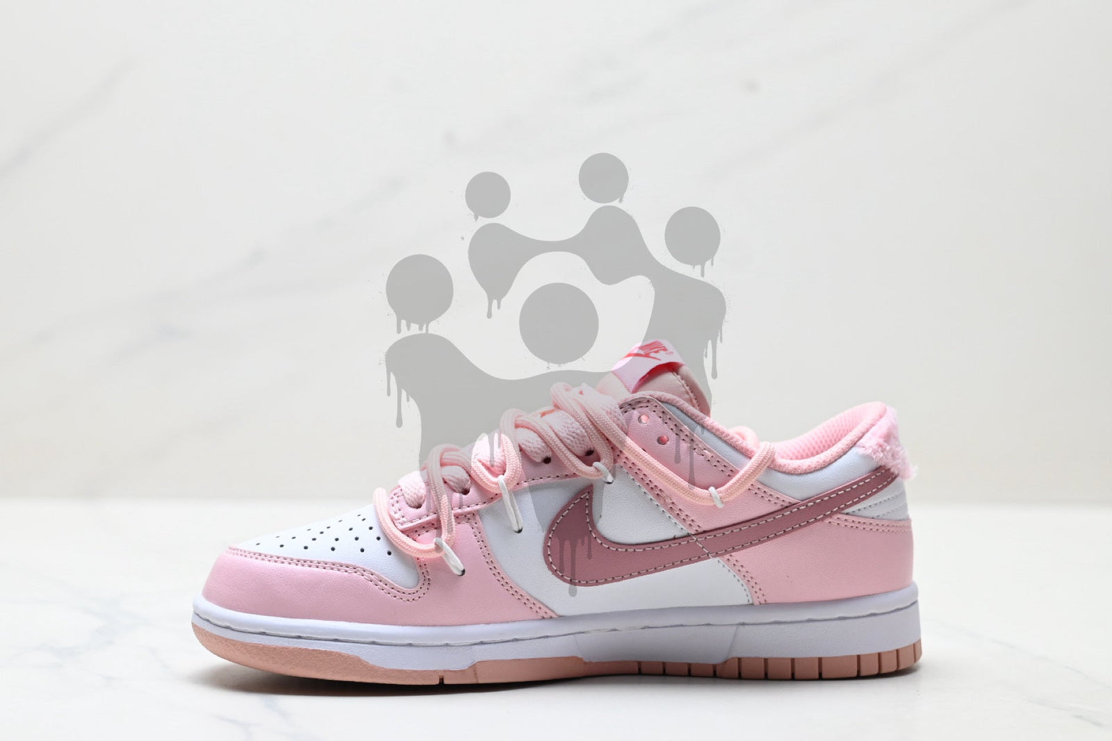 Custom Nike Dunk Low "Pink Heart"